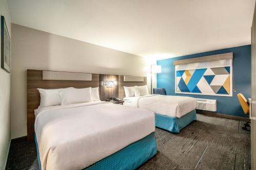 Holiday Inn Express & Suites Phoenix - Mesa West by IHG