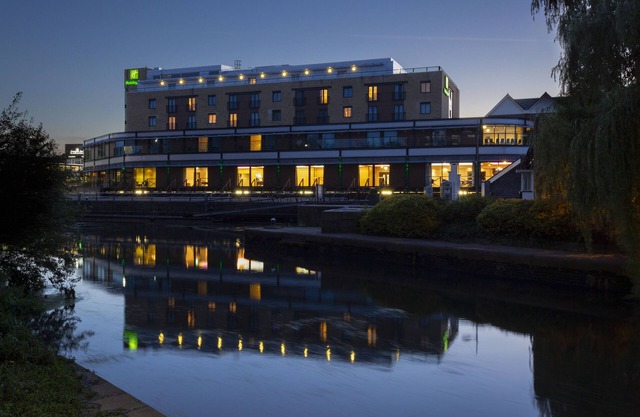 Holiday Inn London Brentford Lock by IHG