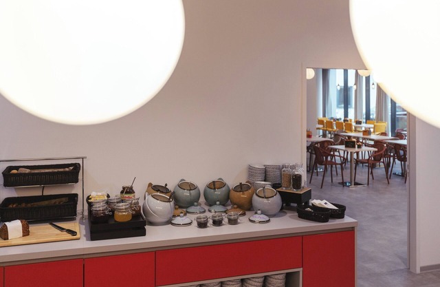 Holiday Inn - the niu, Form Stuttgart Feuerbach by IHG