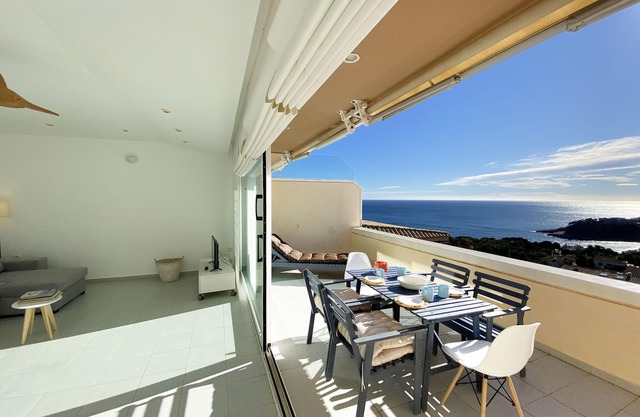 Holiday Rental Swimming Begur Aiguablava 