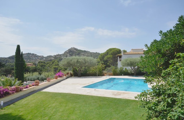 Holiday rental semidetached with swimming pool in Begur, Aiguablava