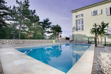 Holiday room with Pool