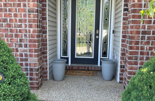 Home away from Home 3-bedroom house in amazing O'Fallon with WiFi, AC