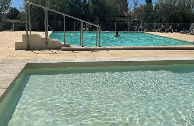 Homerez - Cozy House in Saint-Saturnin, pool