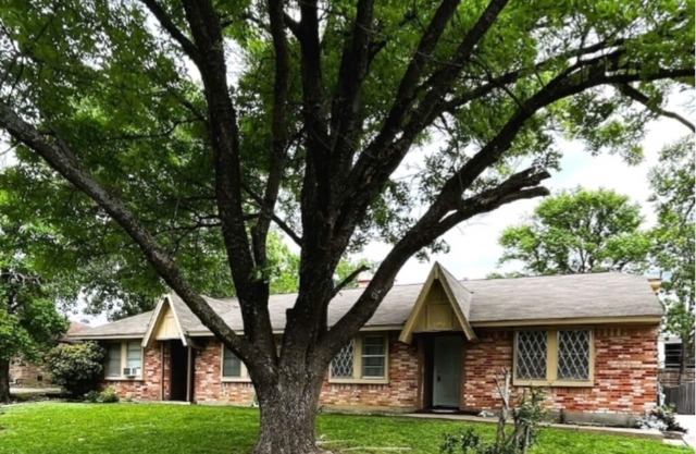 Home in Fort Worth Close to Stockyards