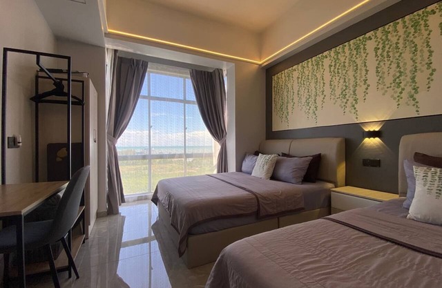 Home Sweet Home in a resort setting environment. Urban Oasis Retreat !