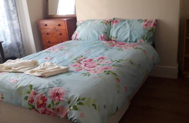 Homely 4-bed House in Manchester