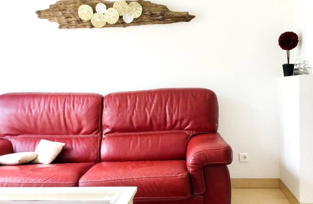 Homerez - House for 2 ppl. with garden and terrace at La Chaussée-Saint-Victor