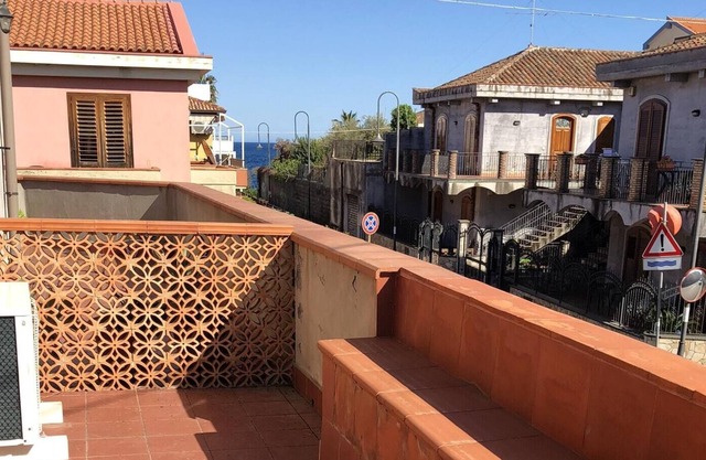 Homerez - 50 m away from the beach! Beautiful appartement for 4 ppl. at Acireale