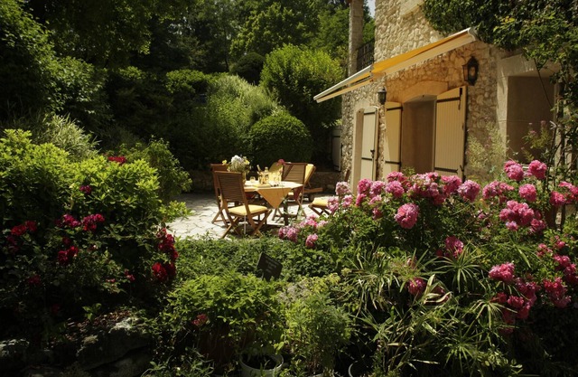 Homerez - Amazing appartement for 2 ppl. with shared pool at Forcalquier