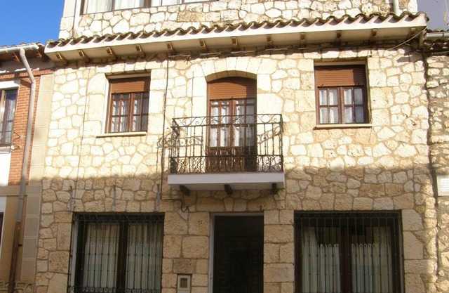 Homerez - Big house for 10 ppl. with terrace and balcony at Baños de Valdearados