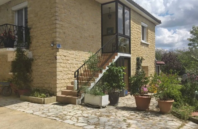 Homerez - Cozy Apartment, Saint-Geniès