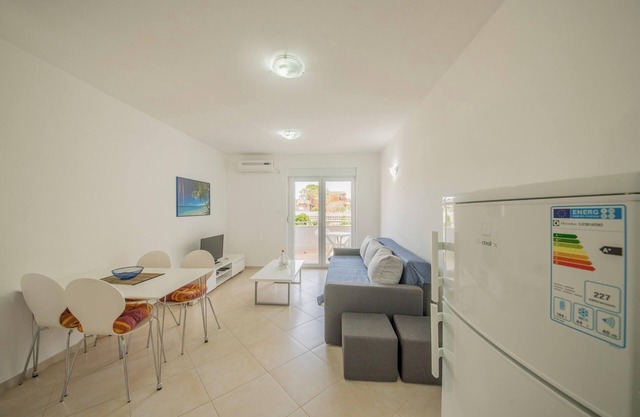 Homerez - Modern Apartment in Vrsi