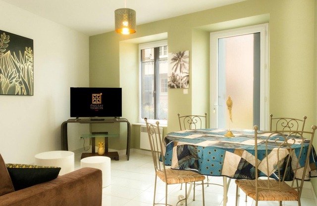 Homerez - Nice house with garden and terrace & Wifi