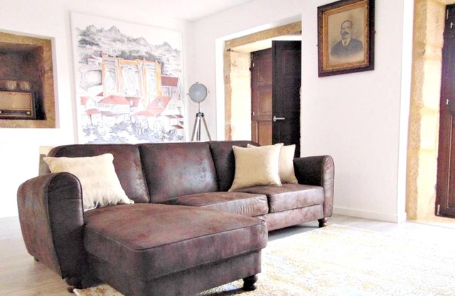 Homerez - Spacious house for 6 ppl. with balcony at Salzedas