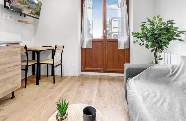 Homey Arbustro - Studio/Close to border and tram