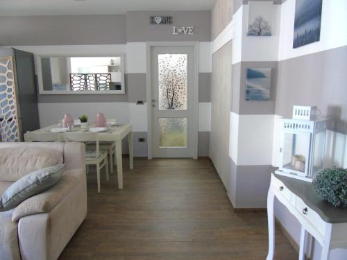 Homiday - Oleandri, Interno 8