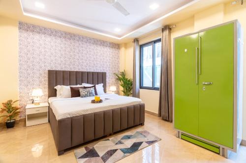 Homlee-Legacy 3BHK Flat in Central DEL-Lift-Terrace