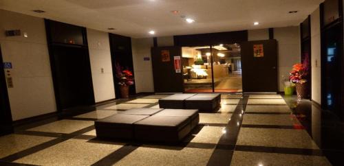 Honest & Warm Hotel