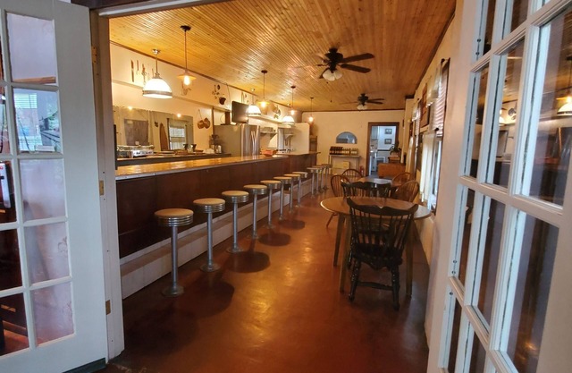 Hootie Creek Guest House