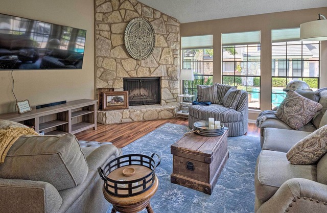 Horseshoe Bay Resort Townhome - Near Lake LBJ!