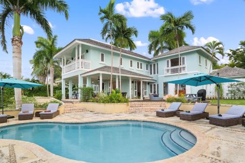 Hospitality Expert GREENS: 6BR Pool Beach Chef