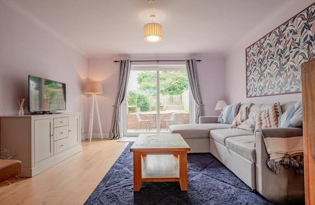 Host & Stay | Hales Orchard
