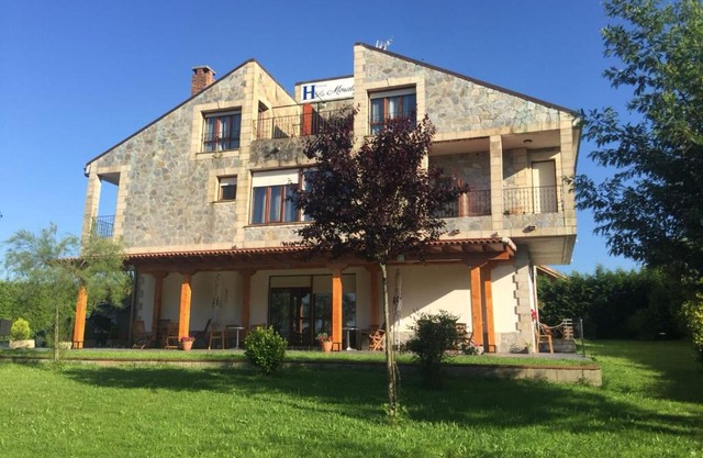 Hosteria La Moraleja