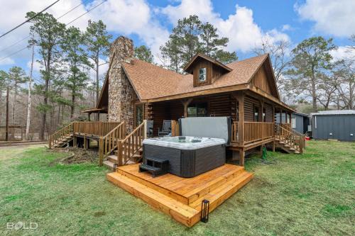Hot Tub, Emerald Isle Log Cabin, Lake Front