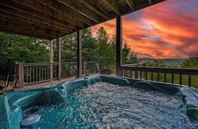 Hot Tub - Minutes to National Park - Private Cabin with Views!