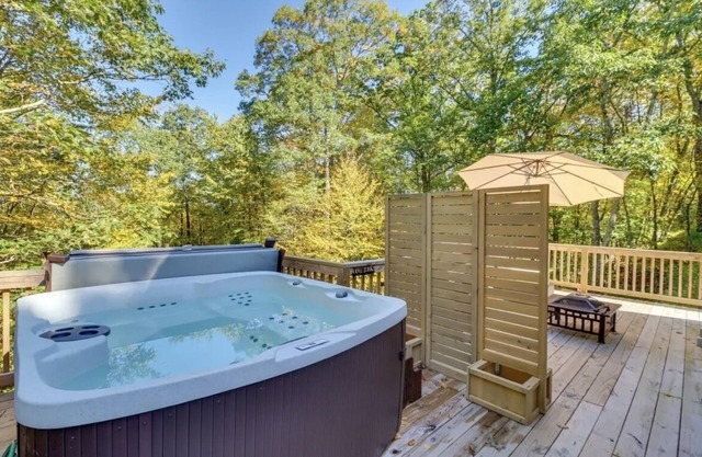 Hot Tub/Sauna/Fire pits/xl deck - Lovers Edge A-Frame