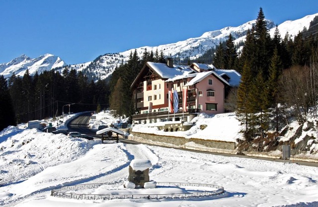 Hotel Mooserkreuz - INCL. LIFT PASS Double room/2 addl. beds, shower/wc, BB