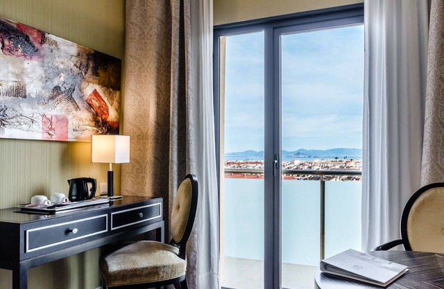 Hotel 525