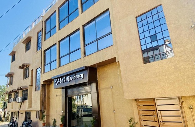 HOTEL ALOK Residency