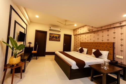 Hotel Deendayal