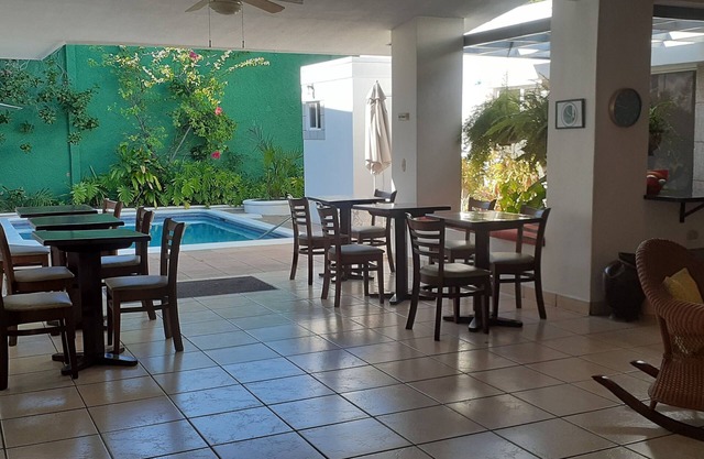 Hotel El Almendro
