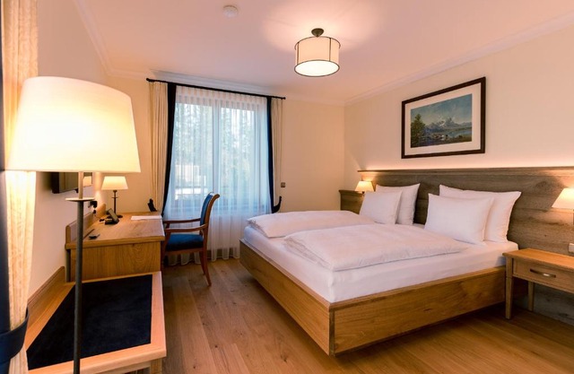 Hotel & Gaststätte zum Erdinger Weißbräu