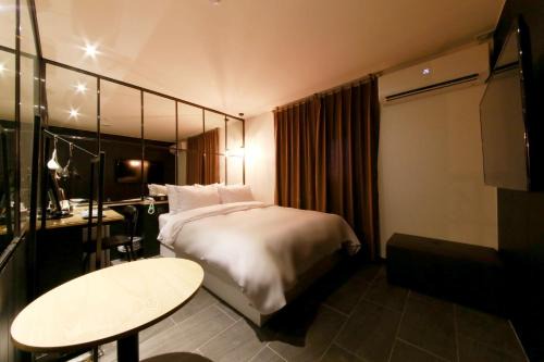 Hotel Moon