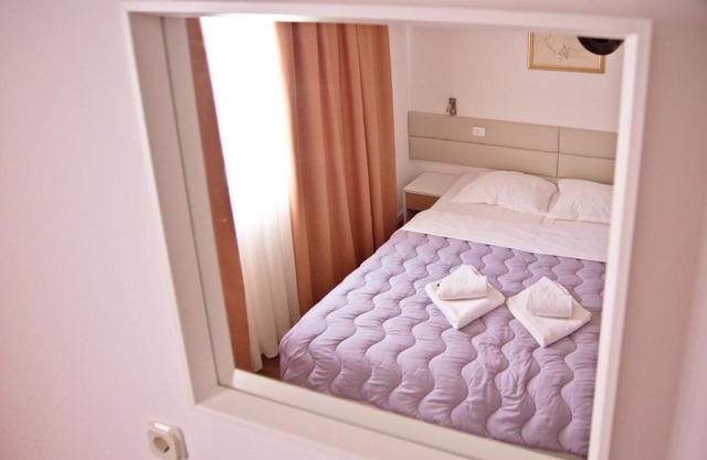Hotel No-1