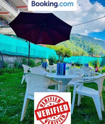 Hotel Outtown Manali - #near mall road #premium rooms #parking #lift #open terrace #cafe #guest preferred