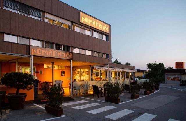 Hotel Pomaranča