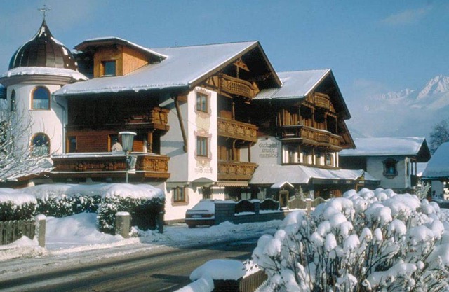 Hotel ∙ Sportpension Singer - INCL. LIFT PASS Double room/2 addl. beds, shower/wc, HB