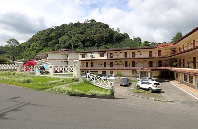 Hotel Valle del Rio