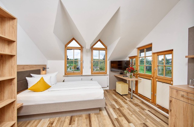 Hotel Wo Der Hahn Kräht