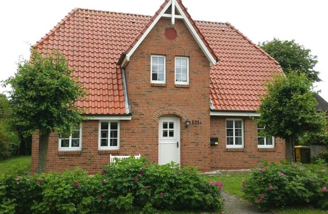 House 121a, Germany