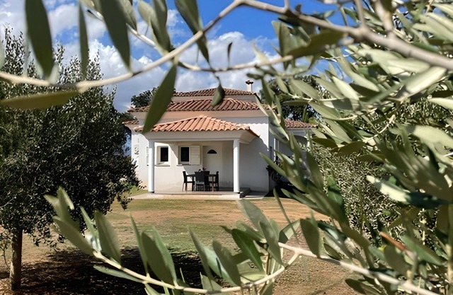 House 2 minutes' drive from the beach