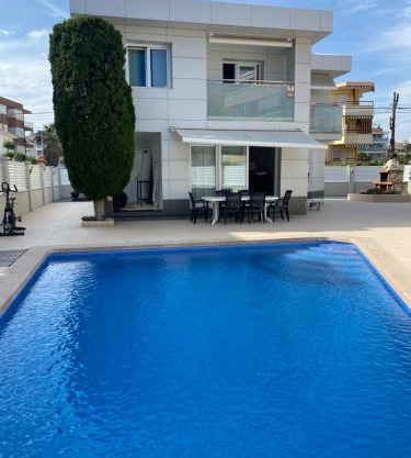 House 50meters from the beach