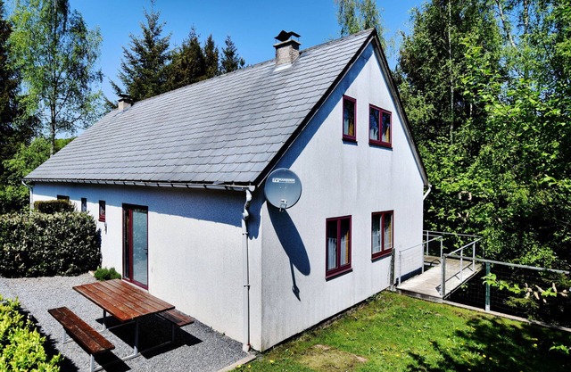 House in Ardennes with Sauna & Bubble Bath