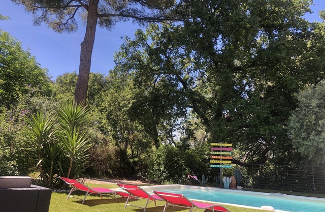 HOUSE IN PROVENCE HEATED POOL NEAR THE BEACH