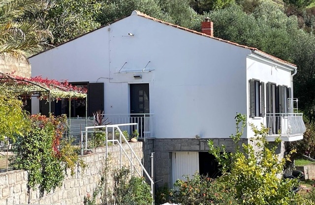 House in the heart of the picturesque village partinello
